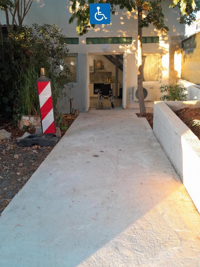 Apartments Mare Пула Екстериор снимка