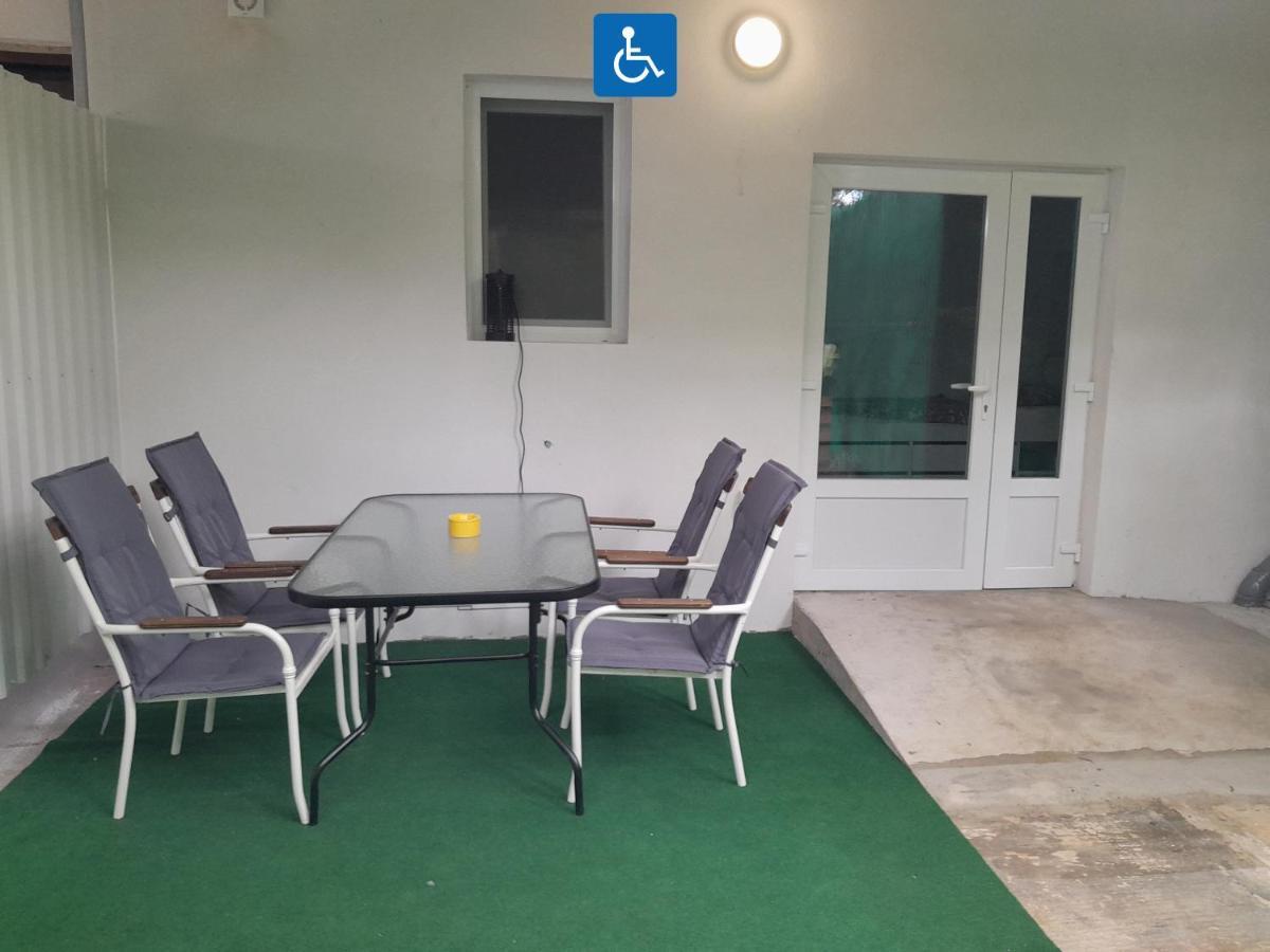 Apartments Mare Пула Екстериор снимка
