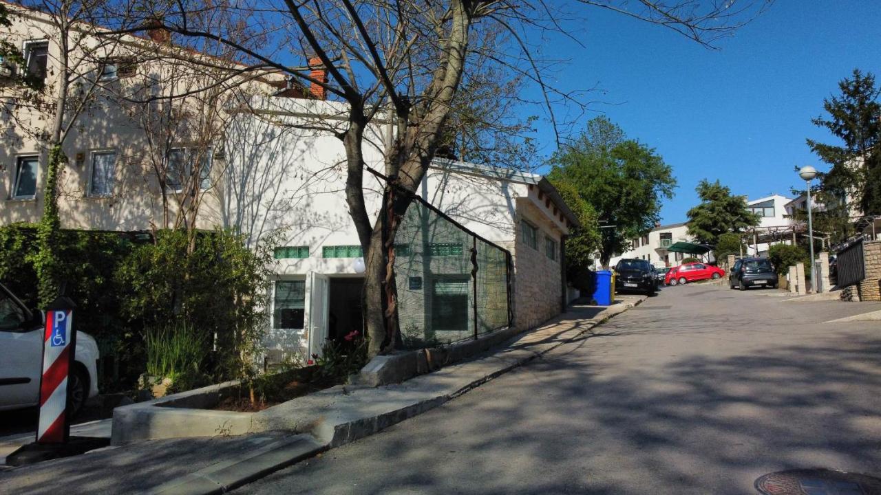 Apartments Mare Пула Екстериор снимка