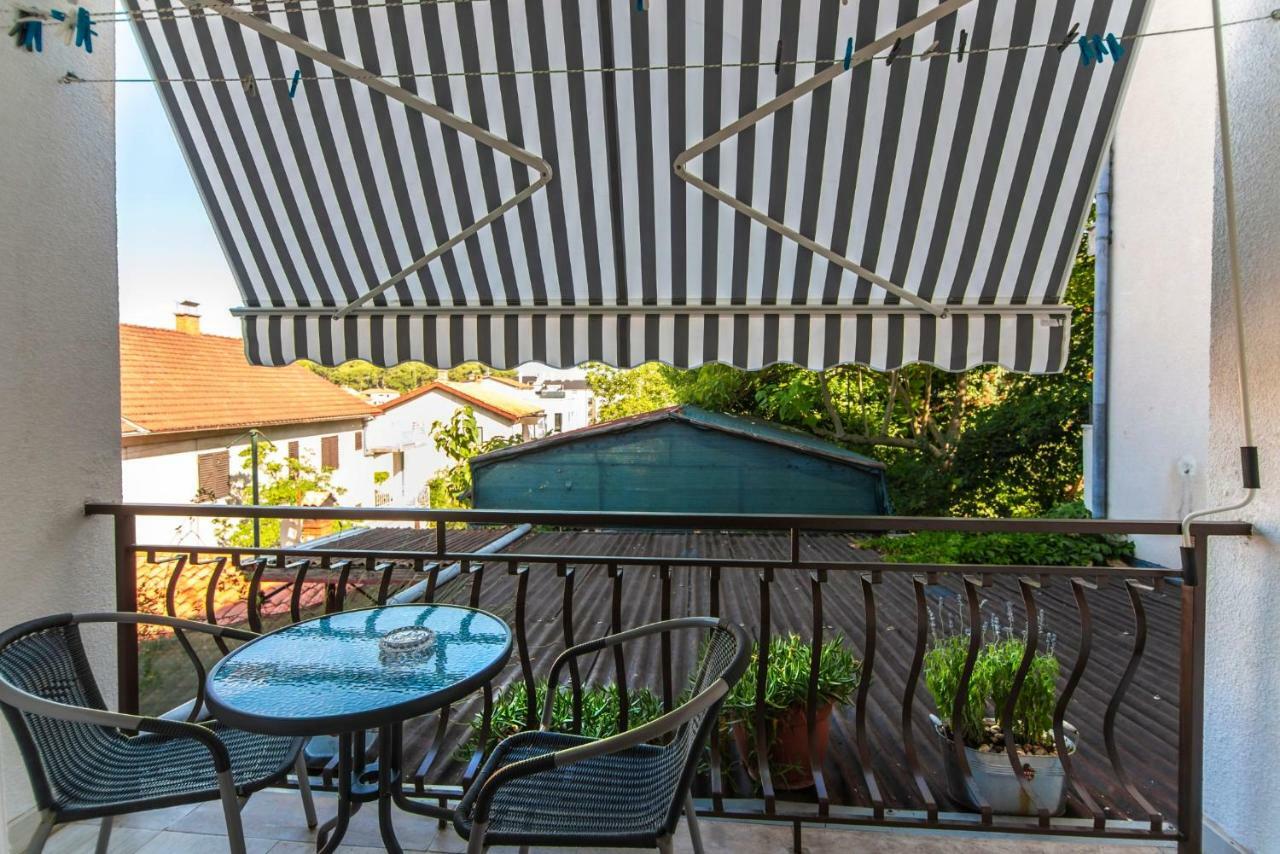 Apartments Mare Пула Екстериор снимка