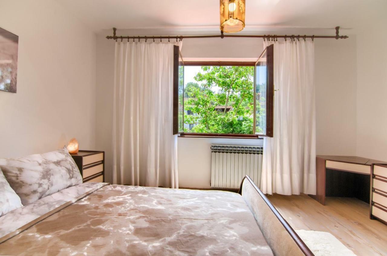 Apartments Mare Пула Екстериор снимка