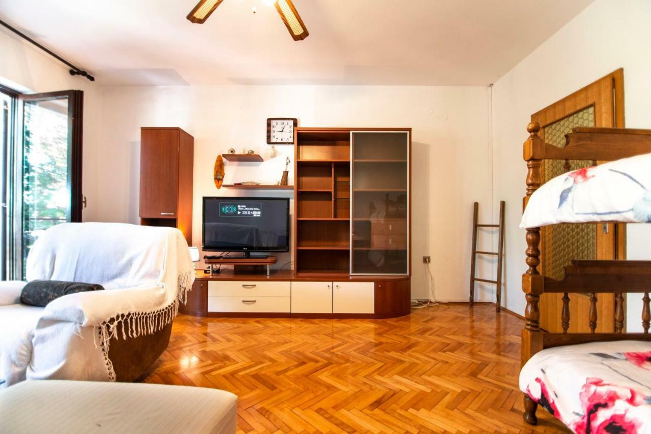 Apartments Mare Пула Екстериор снимка