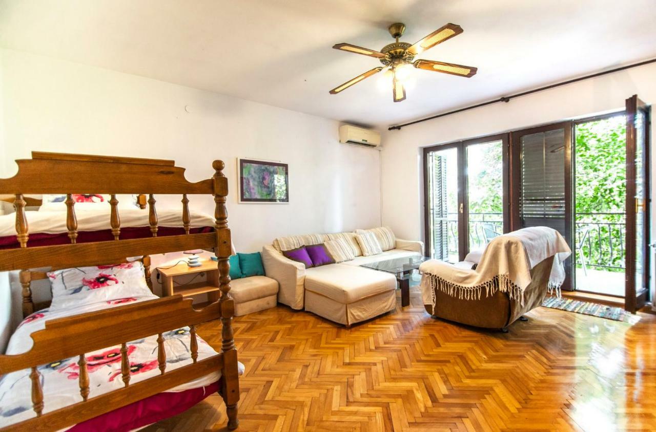 Apartments Mare Пула Екстериор снимка