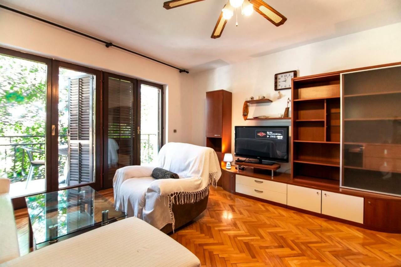 Apartments Mare Пула Екстериор снимка